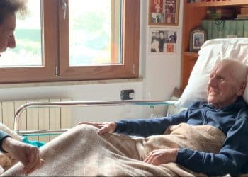 Romano, 82enne, con Marco Cappato nella clinica svizzera dove si è sottoposto a suicidio assistito