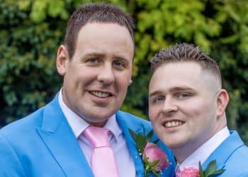 Shane e David, coppia gay che il 21 ottobre scorso si è sposata in chiesa nel l'East London  (Ph. Ellie Stewart/SWNS)