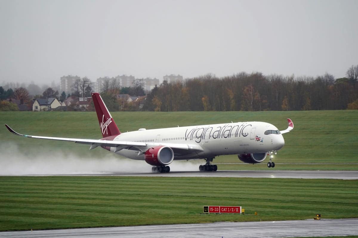 I dipendenti della compagnia Virgin Atlantic possono scegliere liberamente quale divisa indossare