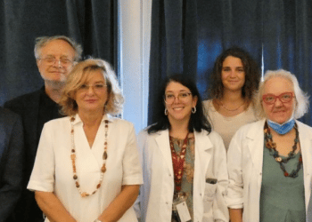L'equipe multidisciplinare con dottoressa in prima fila la dottoressa Anna Chilosi