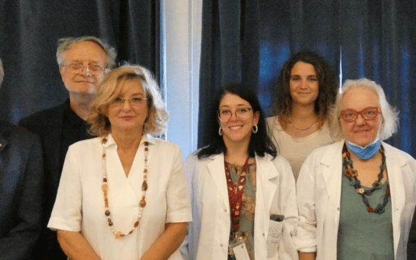 L'equipe multidisciplinare con dottoressa in prima fila la dottoressa Anna Chilosi