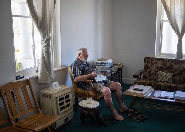 A 90 anni in Sudafrica Frans Hugo scrive, pubblica e distribuisce i giornali