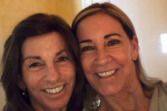 Chris e sua sorella Jeanne Evert Dubin, morta di cancro alle ovaie nel febbraio 2020 a 62 anni (Espn)
