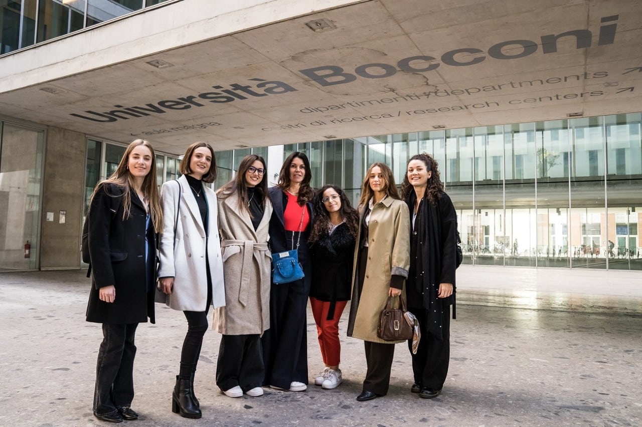 Le studentesse che potranno frequentare un corso magistrale biennale all’Università Bocconi di Milano