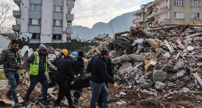 Il devastante terremoto che ha colpito Turchia e Siria (Ansa)