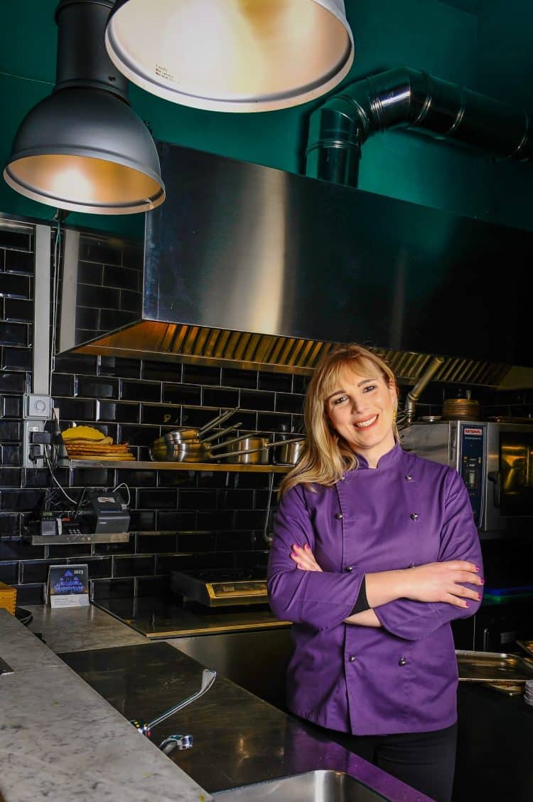 Chloe Facchini è una chef transgender, 40 anni già compiuti, che ha il suo nome originario in Riccardo Facchini