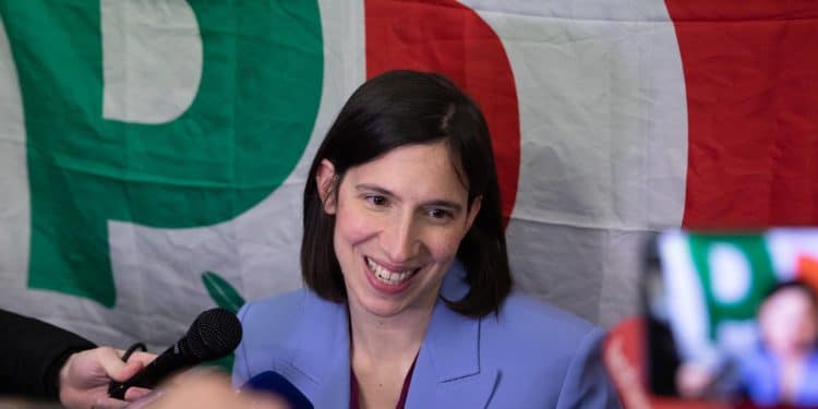 i. È la prima donna alla guida del Pd: Elly Schelin è la nuova segretaria del Partito Democratico