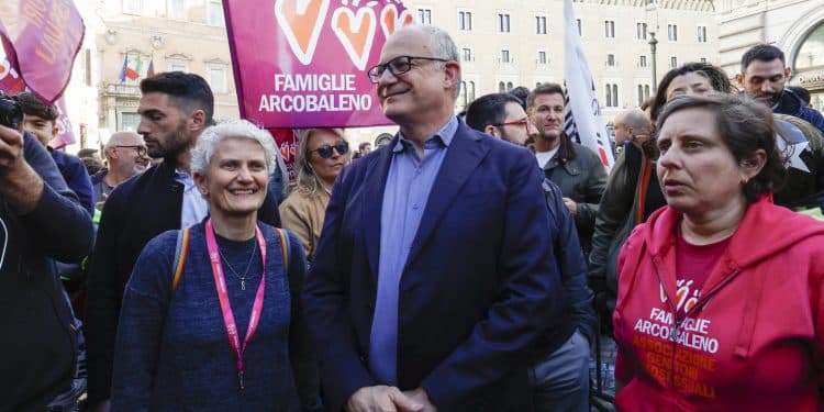Il sindaco di Roma, Roberto Guatieri, durante la manifestazione delle famiglie arcobaleno, Roma, 26 marzo