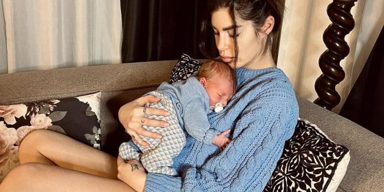 Bianca Atzei con il figlio (Instagram)
