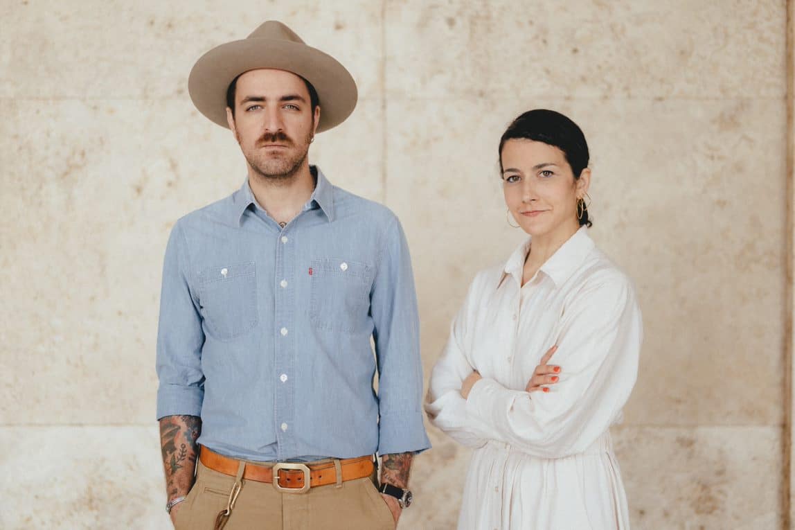 Matteo Gioli e Veronica Cornacchini, fondatori di "Super Duper", brand conosciuto in tutto il mondo per la produzione degli iconici cappelli artigianali fatti a mano