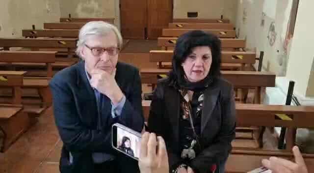 Vittorio Sgarbi incontra la maestra Marisa Francescangeli