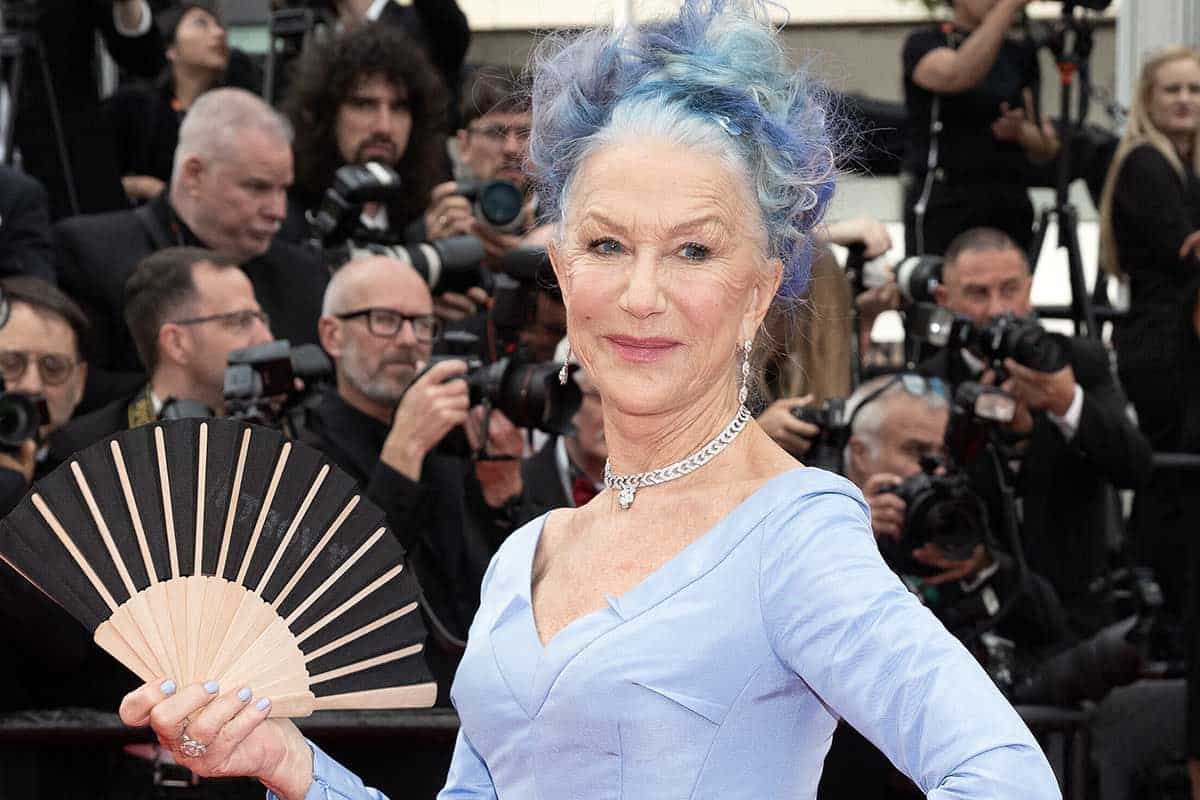 Helen Mirren fata turchina sul red carpet di Cannes