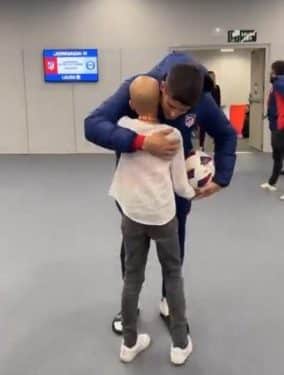 L'abbraccio a fine partita tra Alvaro Morata e Maria (Instagram)